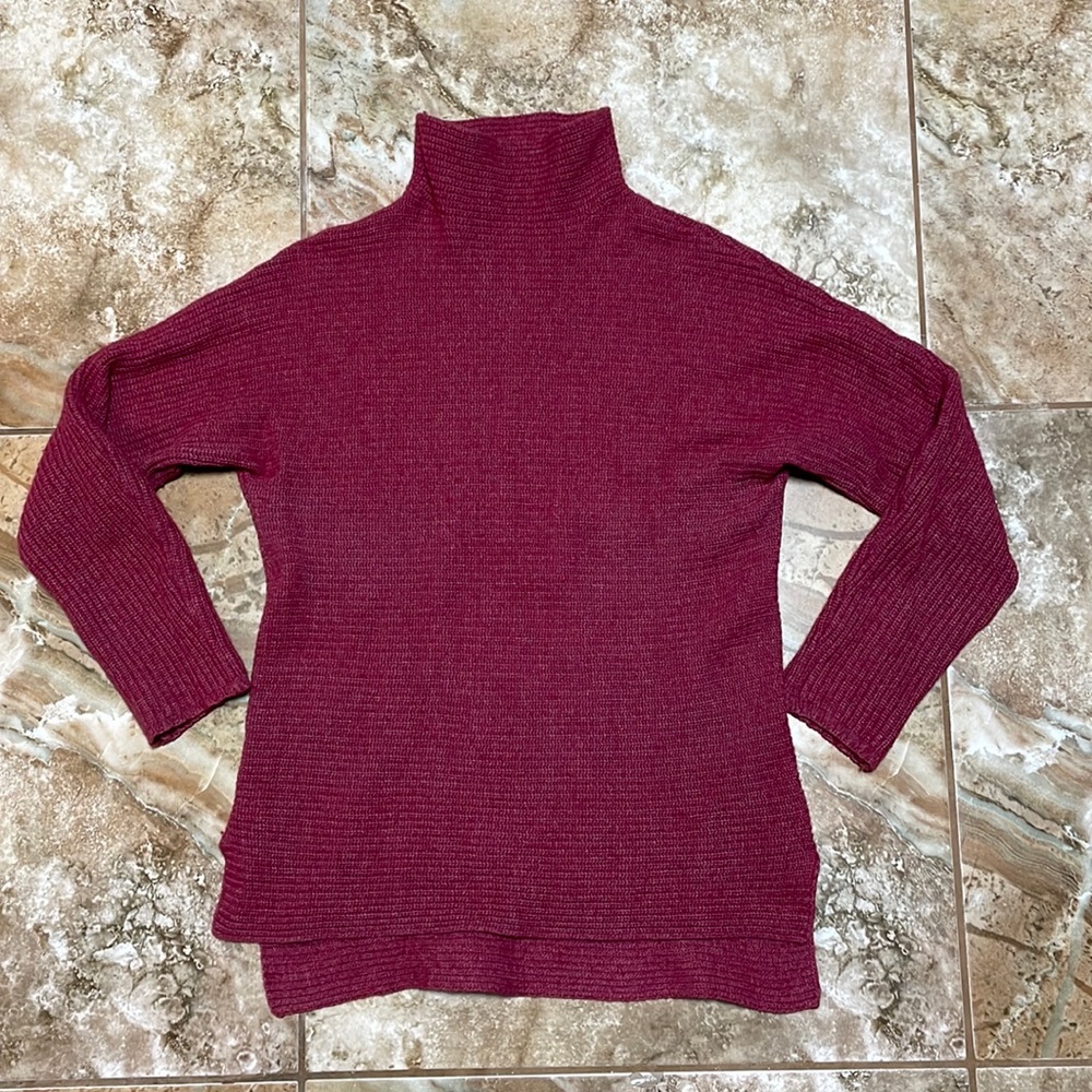 Italian wool seamless sweater